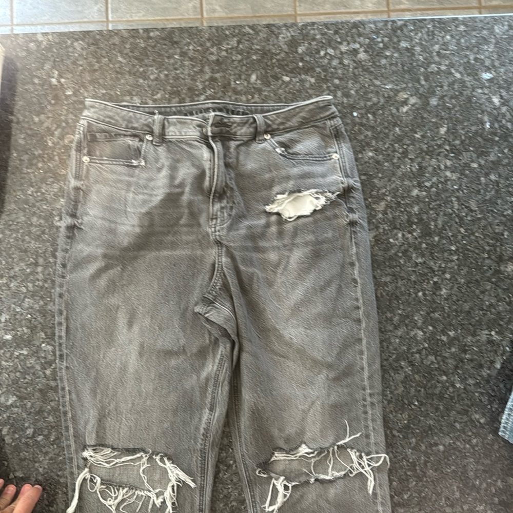 American Eagle Women’s Mom Jeans